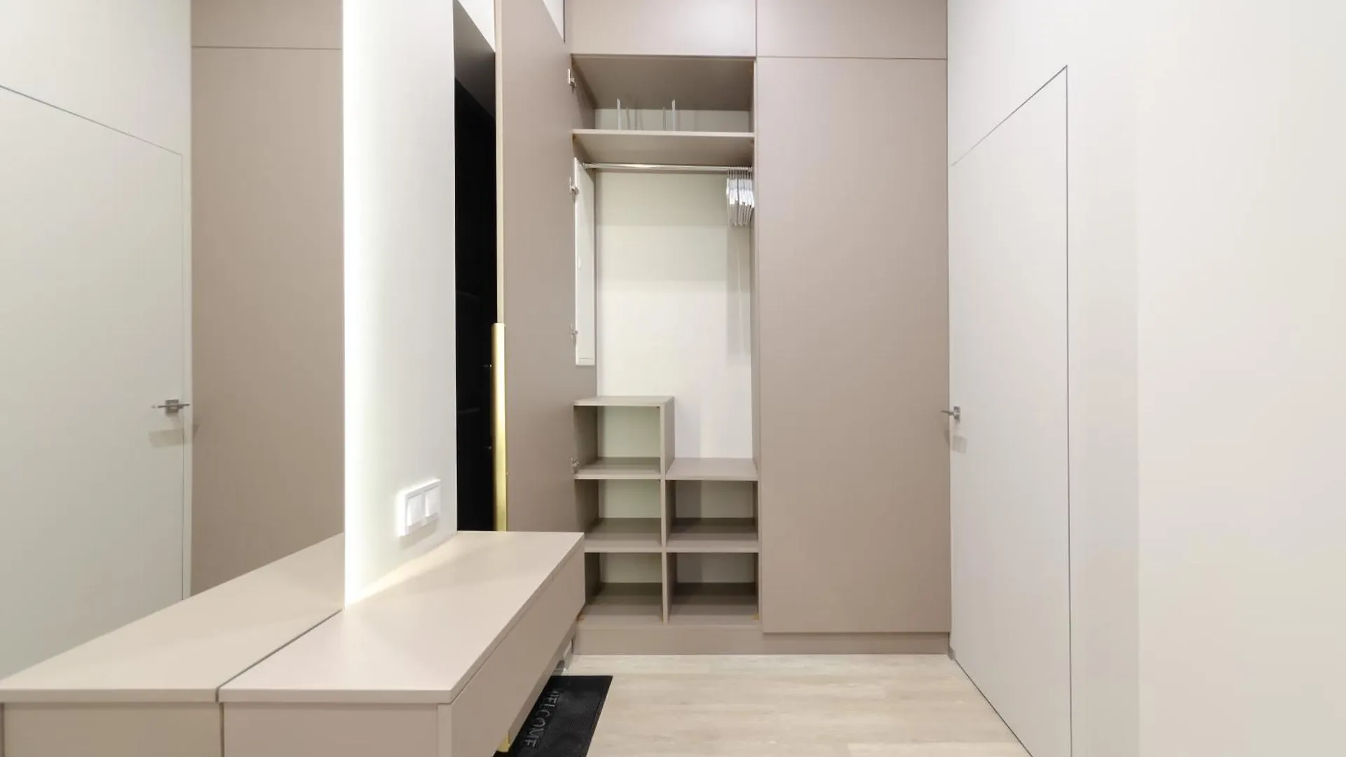 Petrovdom Spa Luxury Apartment 11-240 With Jacuzzi In Rc Pechersk Plaza キエフ 0*,  ウクライナ