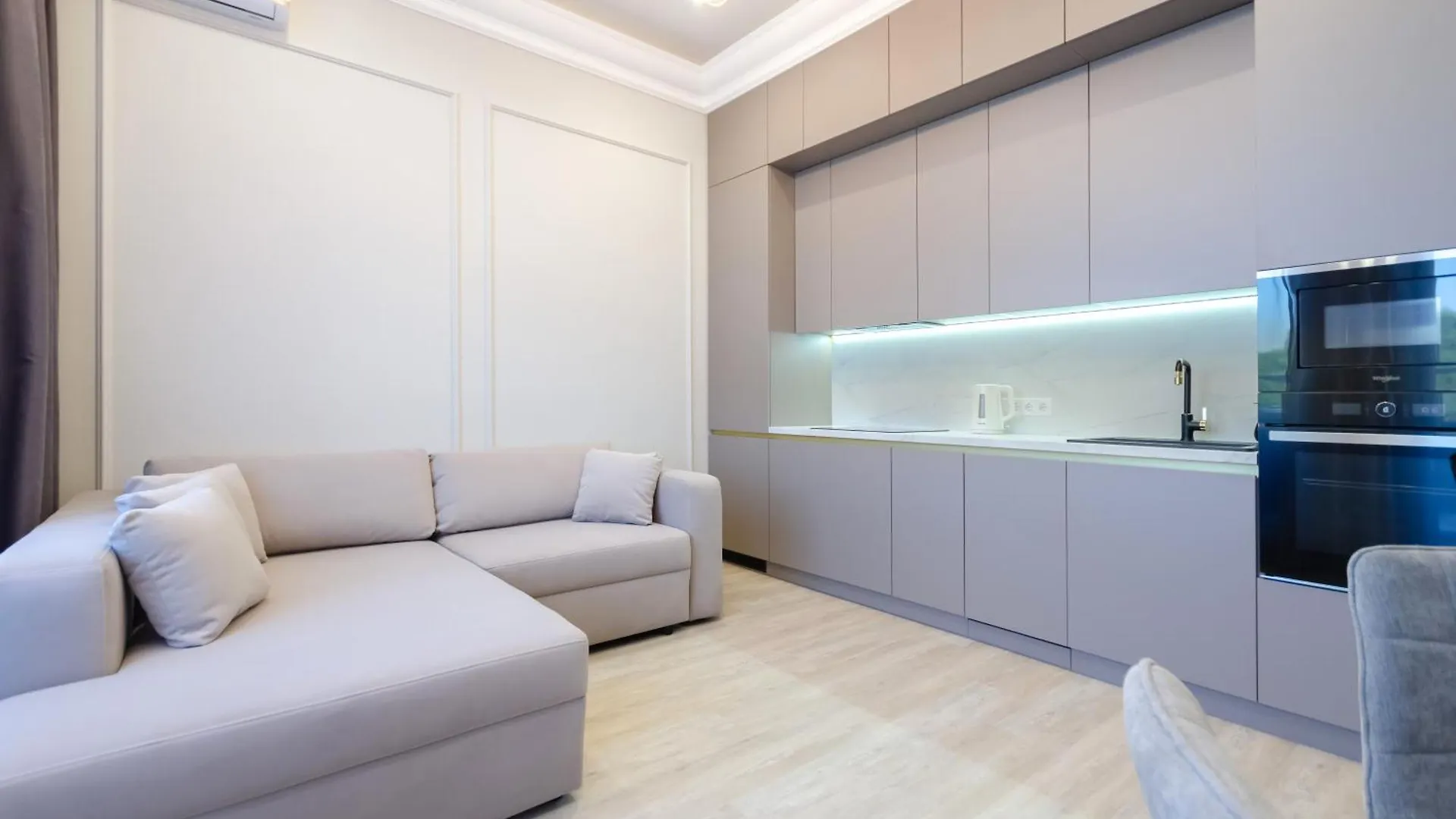 Petrovdom Spa Luxury Apartment 11-240 With Jacuzzi In Rc Pechersk Plaza キエフ 0*,