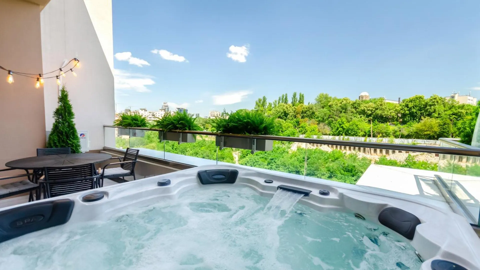 Petrovdom Spa Luxury Apartment 11-240 With Jacuzzi In Rc Pechersk Plaza キエフ