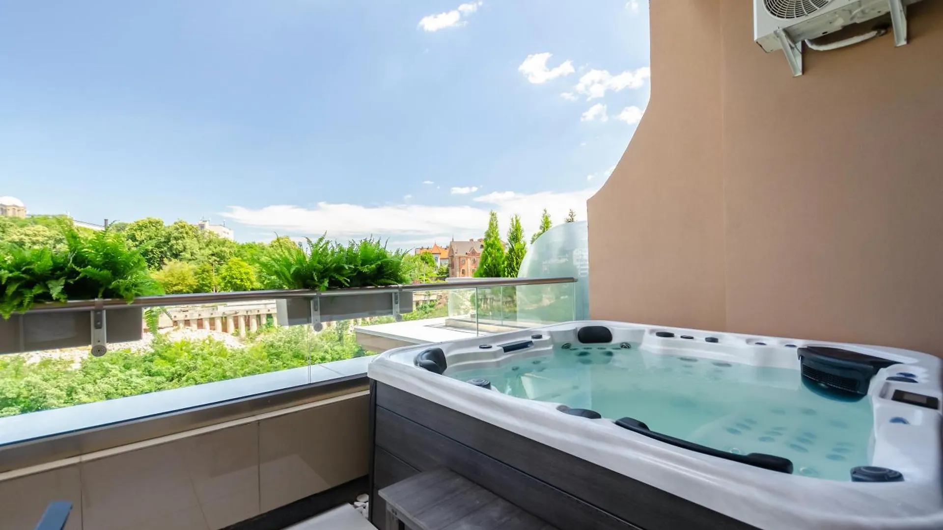 Petrovdom Spa Luxury Apartment 11-240 With Jacuzzi In Rc Pechersk Plaza キエフ ウクライナ