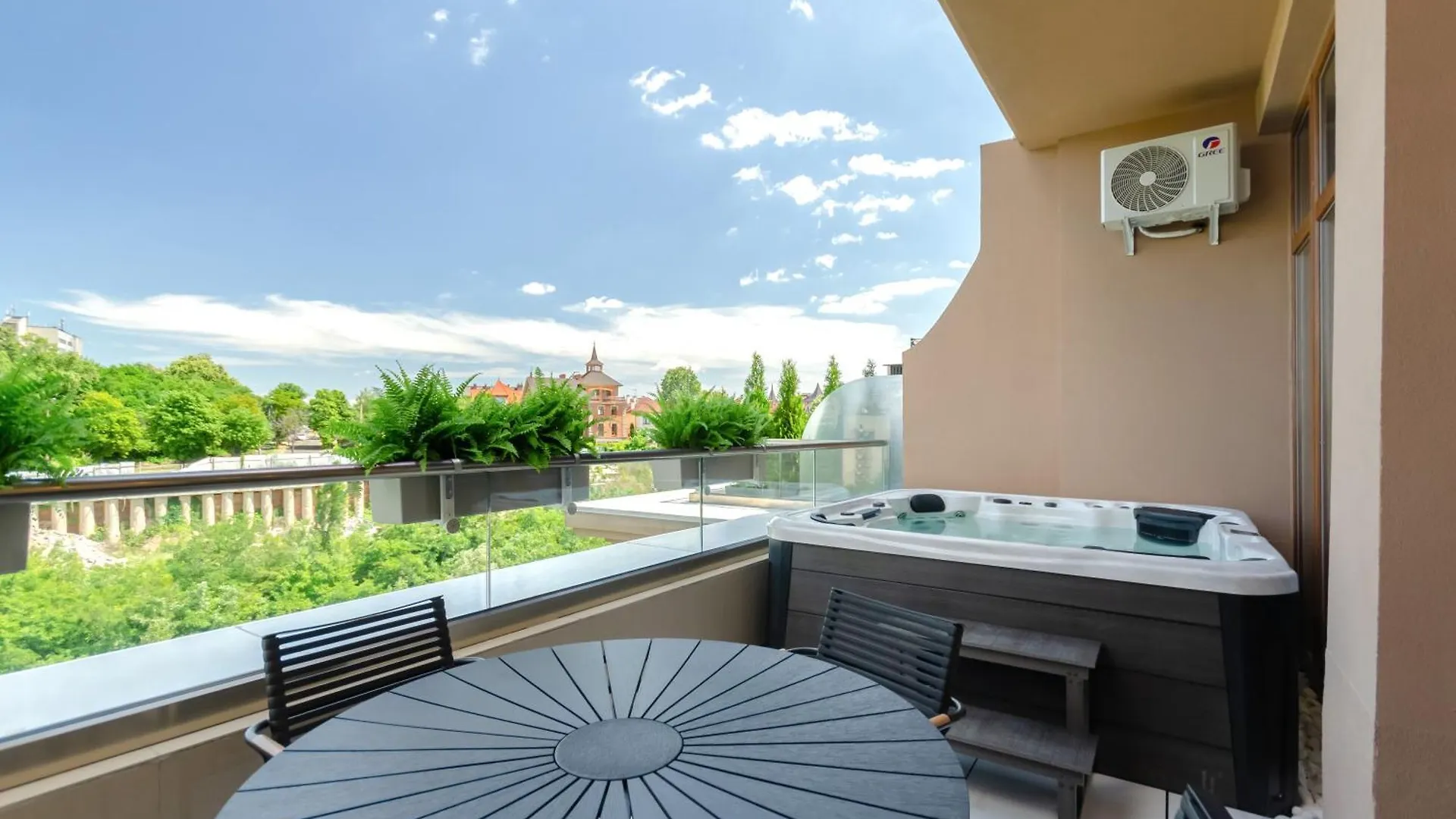 Petrovdom Spa Luxury Apartment 11-240 With Jacuzzi In Rc Pechersk Plaza キエフ